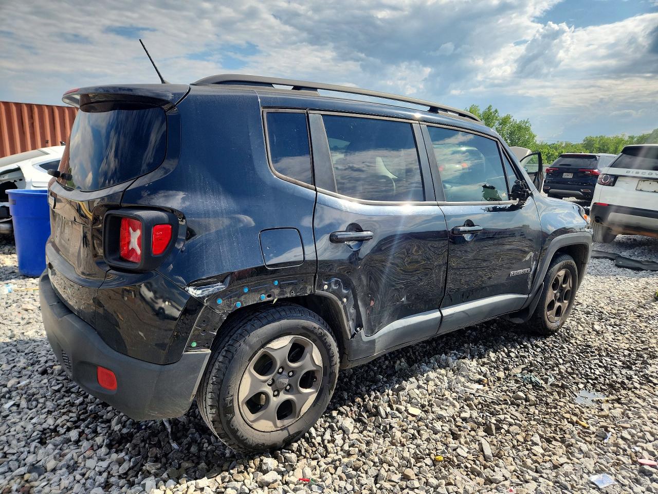 2017 JEEP RENEGADE SPORT photo 7