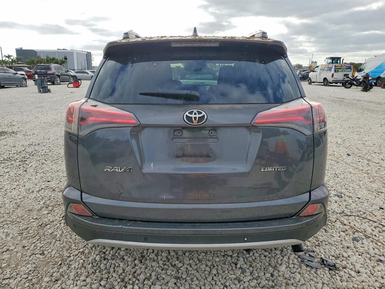 2016 TOYOTA RAV4 LIMITED photo 6
