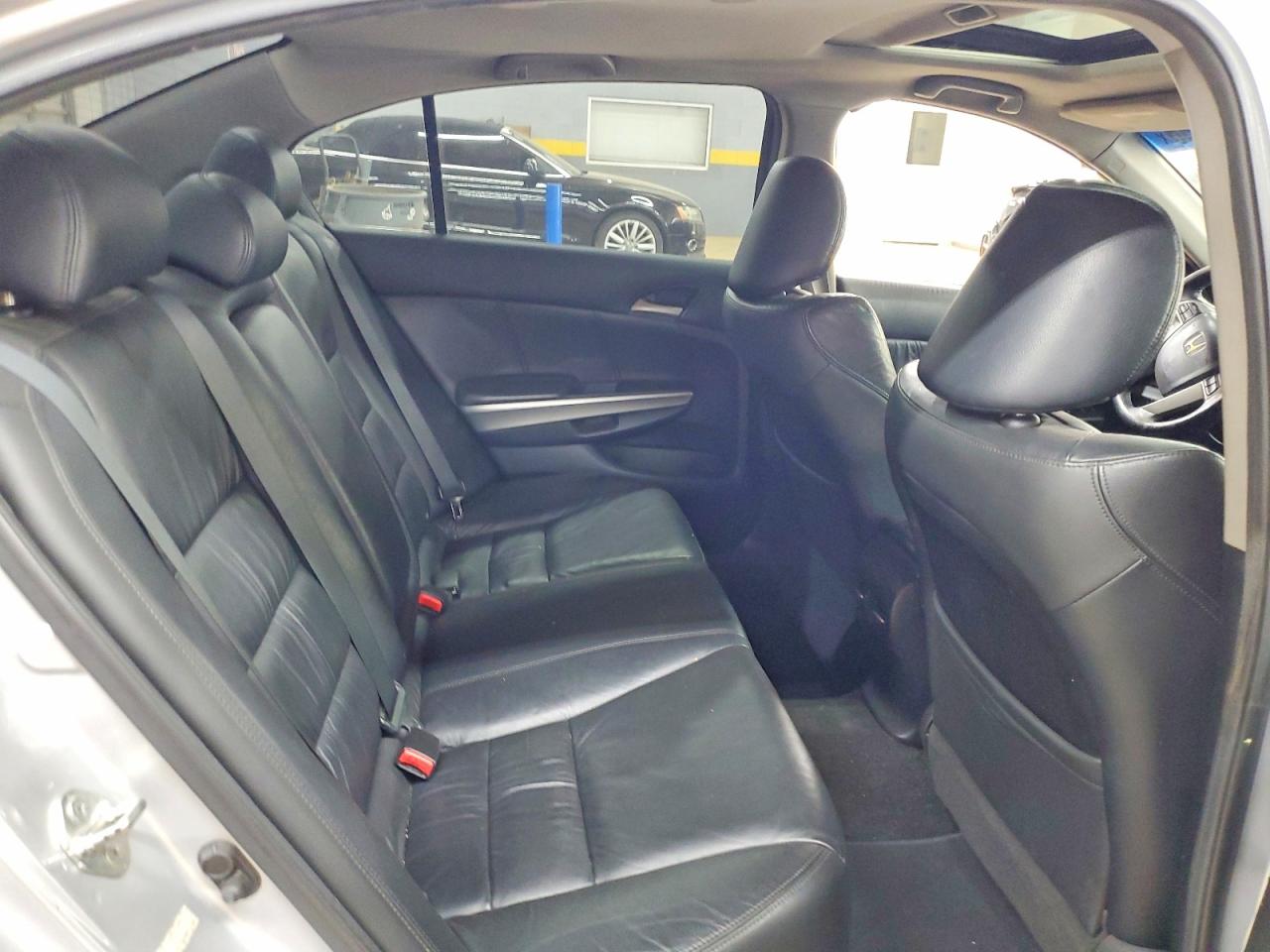 2010 HONDA ACCORD EXL photo 28