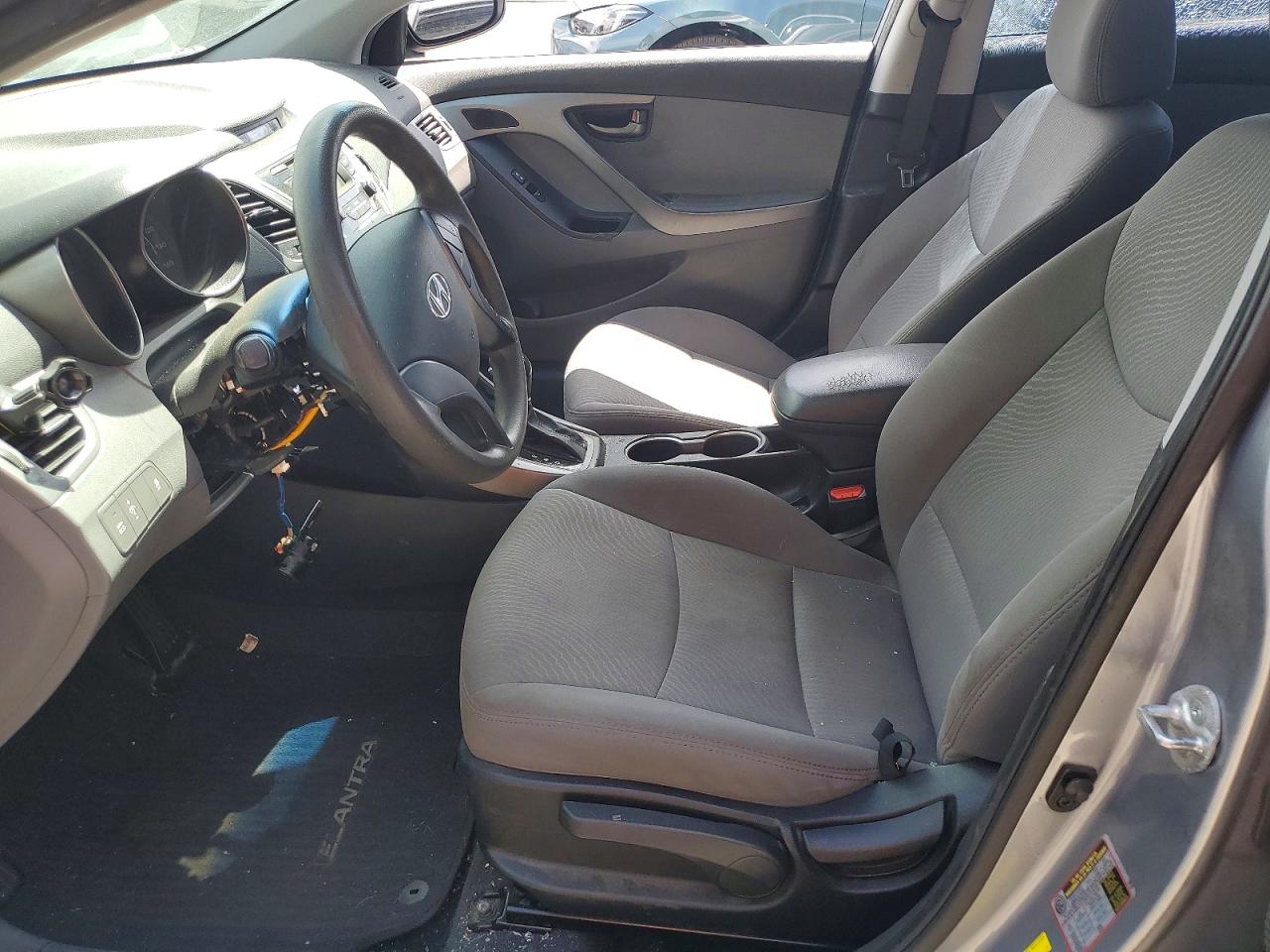 2015 HYUNDAI ELANTRA SE photo 13