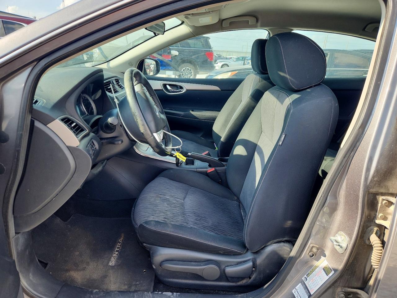 2015 NISSAN SENTRA SV photo 19