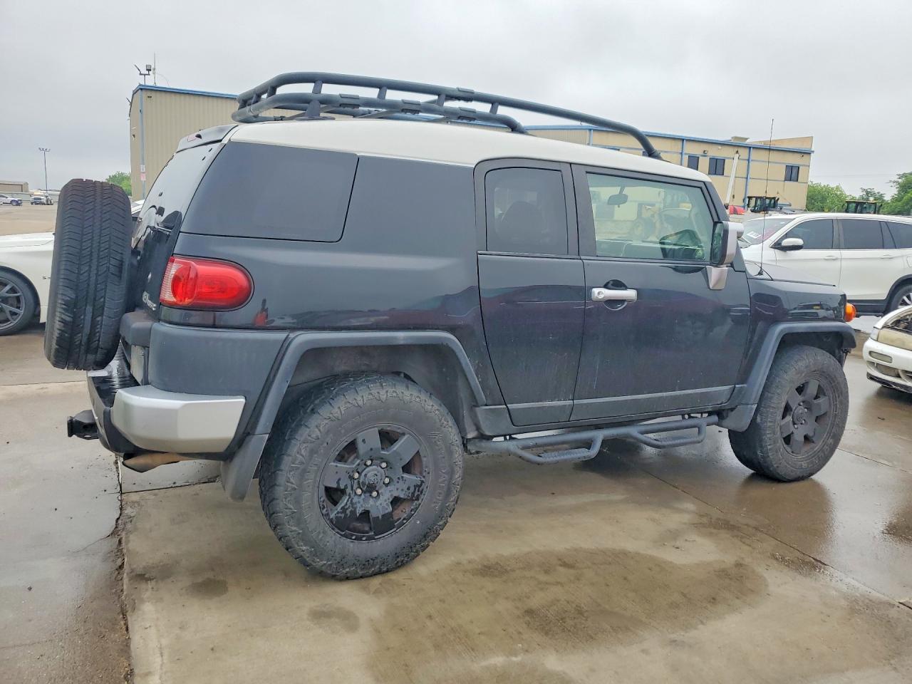 2007 TOYOTA FJ CRUISER BASE photo 3