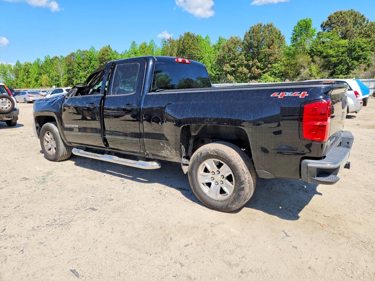 2017 CHEVROLET SILVERADO K1500 LT photo 4