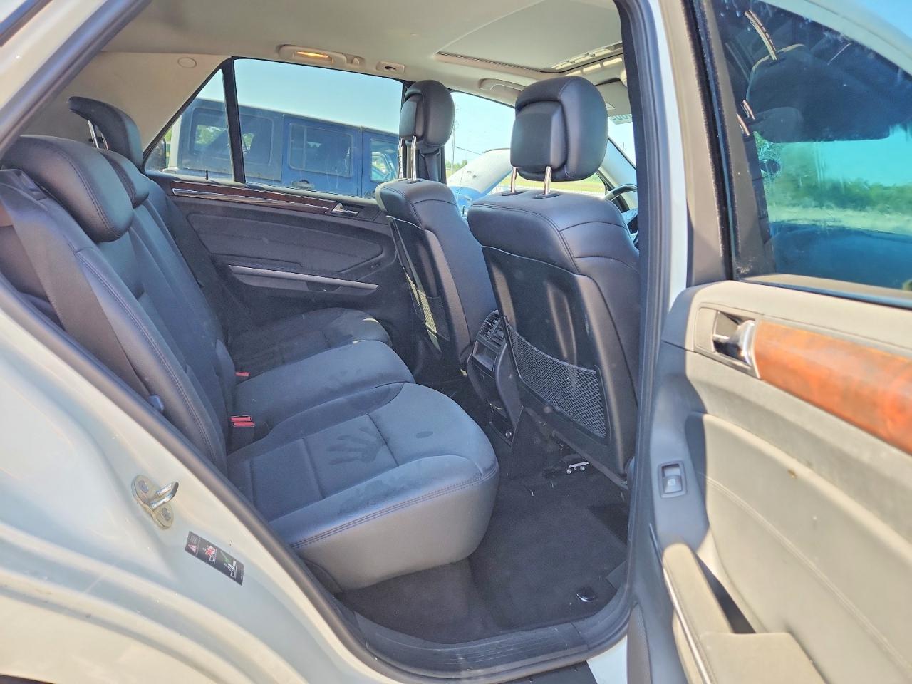 2011 MERCEDES-BENZ ML 350 photo 21