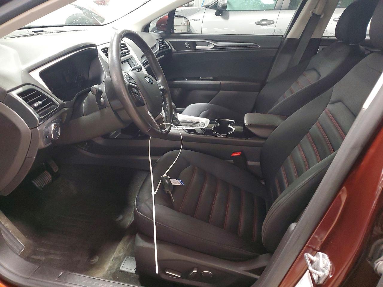 2015 FORD FUSION SE photo 19