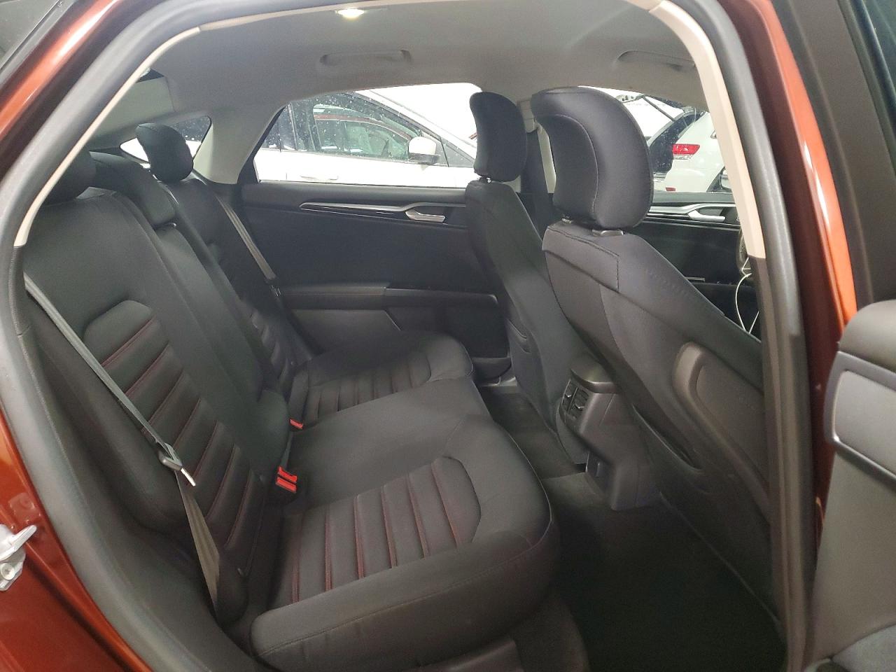 2015 FORD FUSION SE photo 28