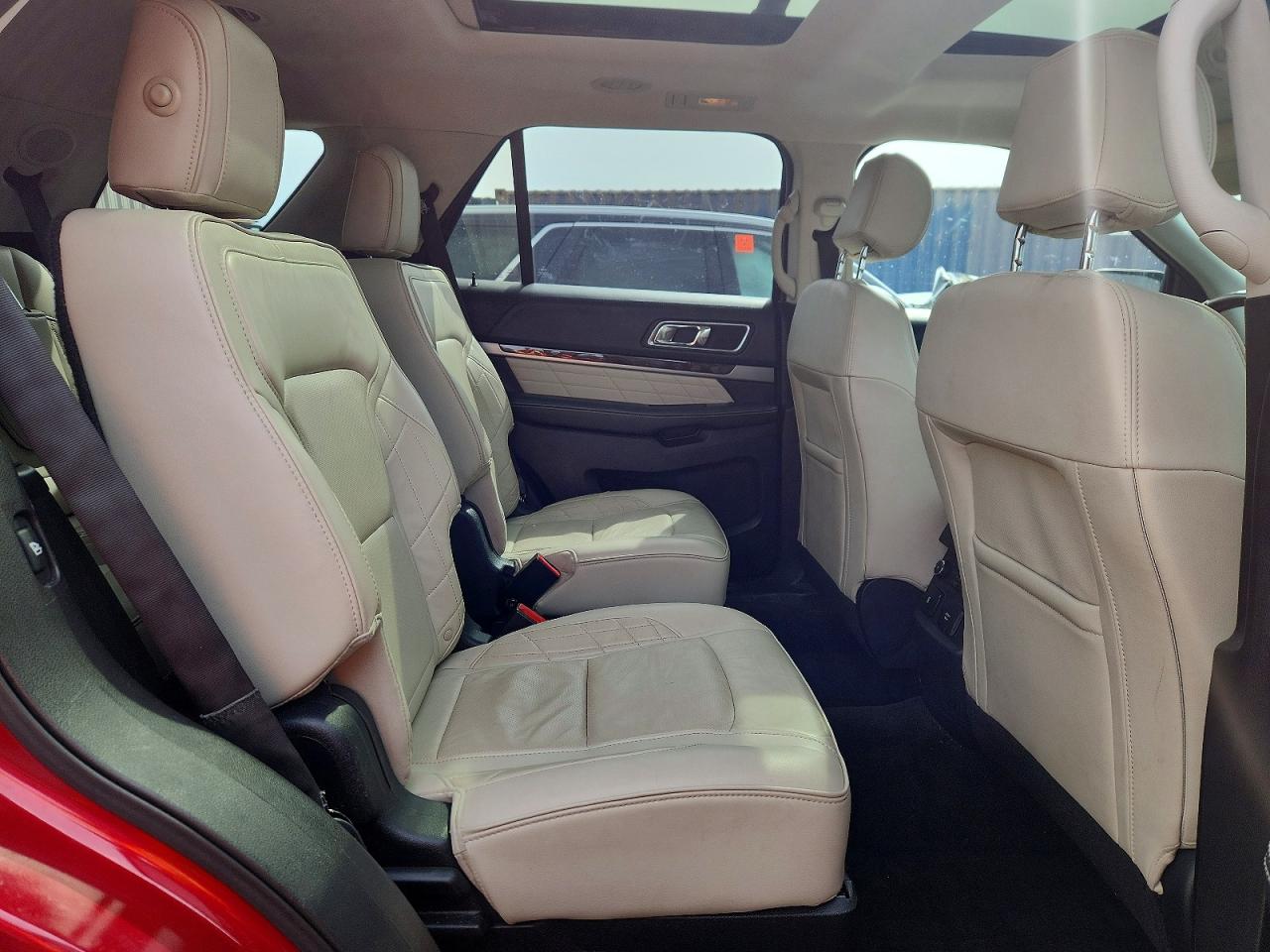 2016 FORD EXPLORER PLATINUM photo 19