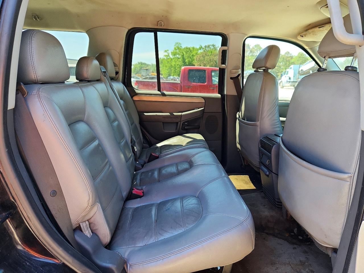 2004 FORD EXPLORER XLT photo 31