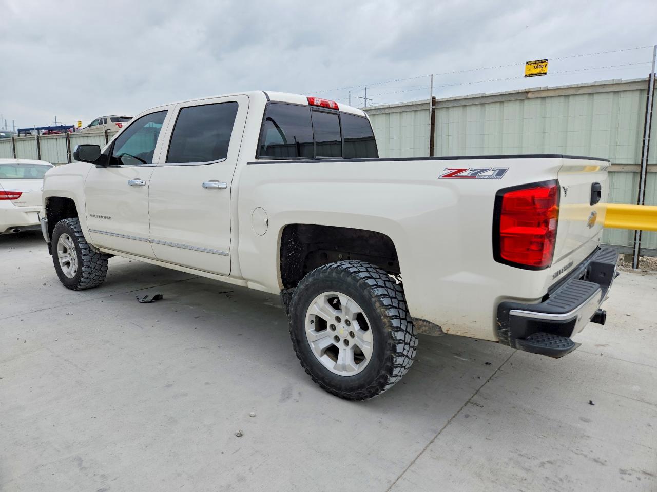 2015 CHEVROLET SILVERADO K1500 LTZ photo 3