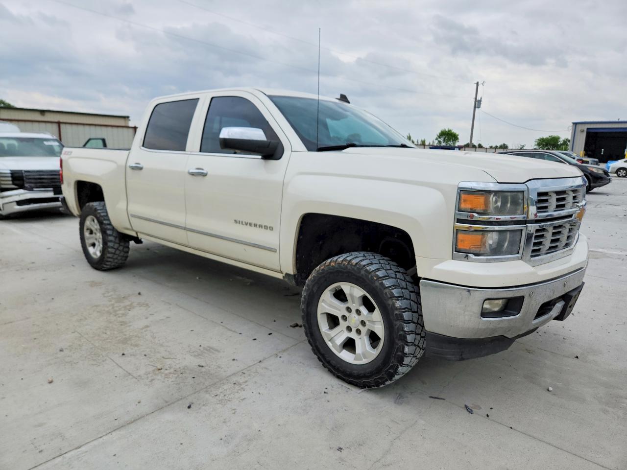 2015 CHEVROLET SILVERADO K1500 LTZ photo 7