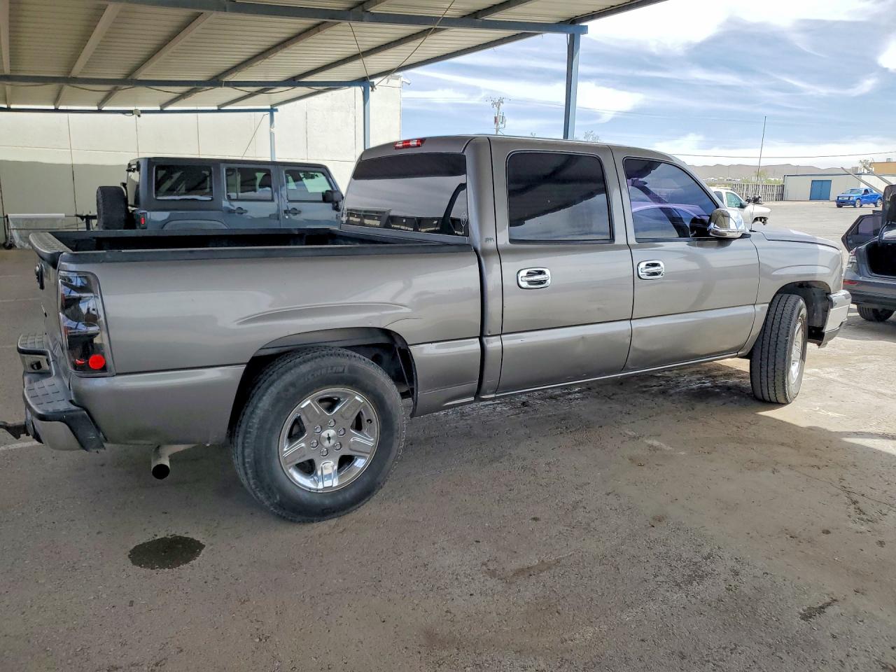 2007 CHEVROLET SILVERADO C1500 CLASSIC CREW CAB photo 5
