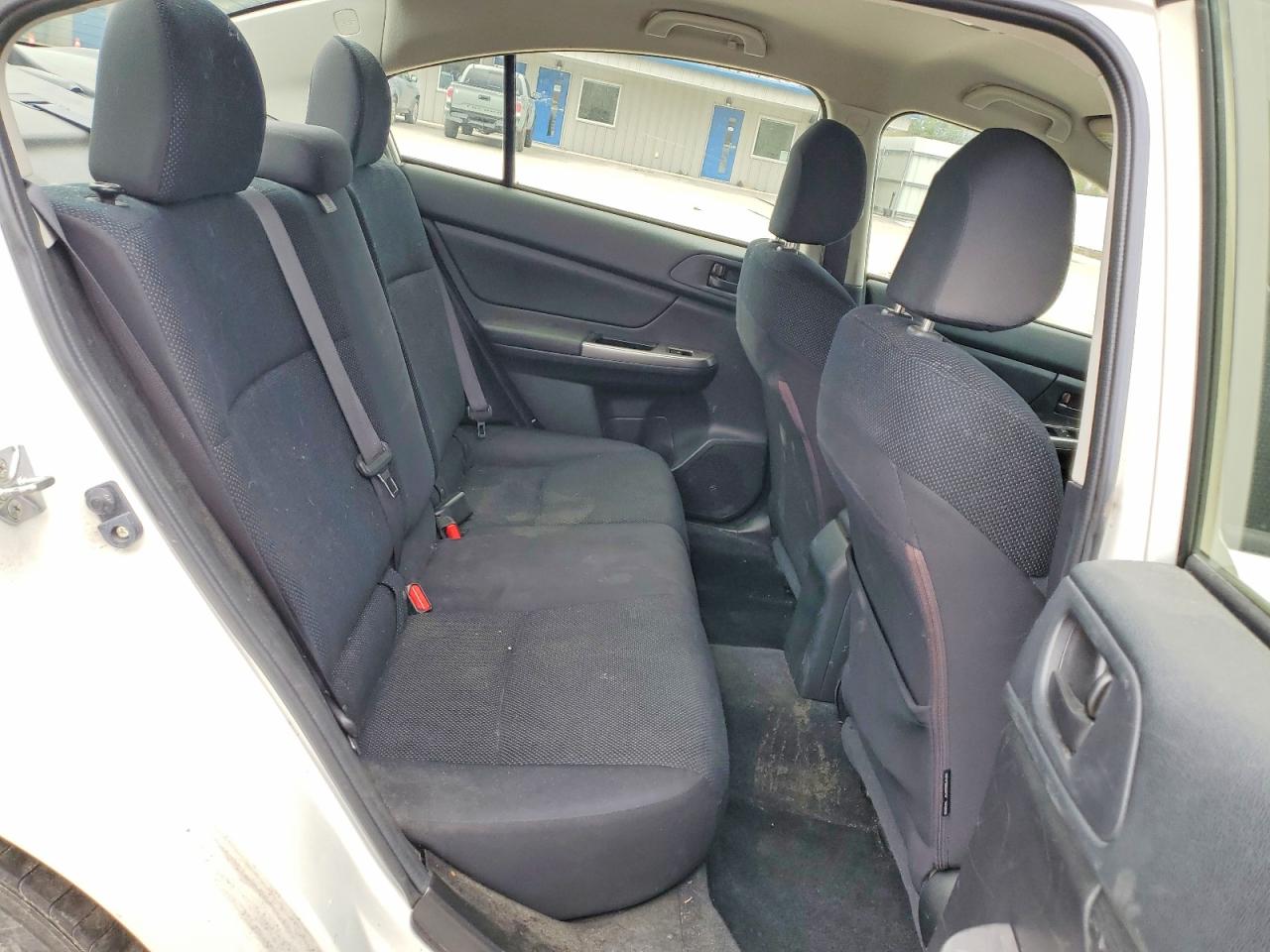 2016 SUBARU IMPREZA photo 28
