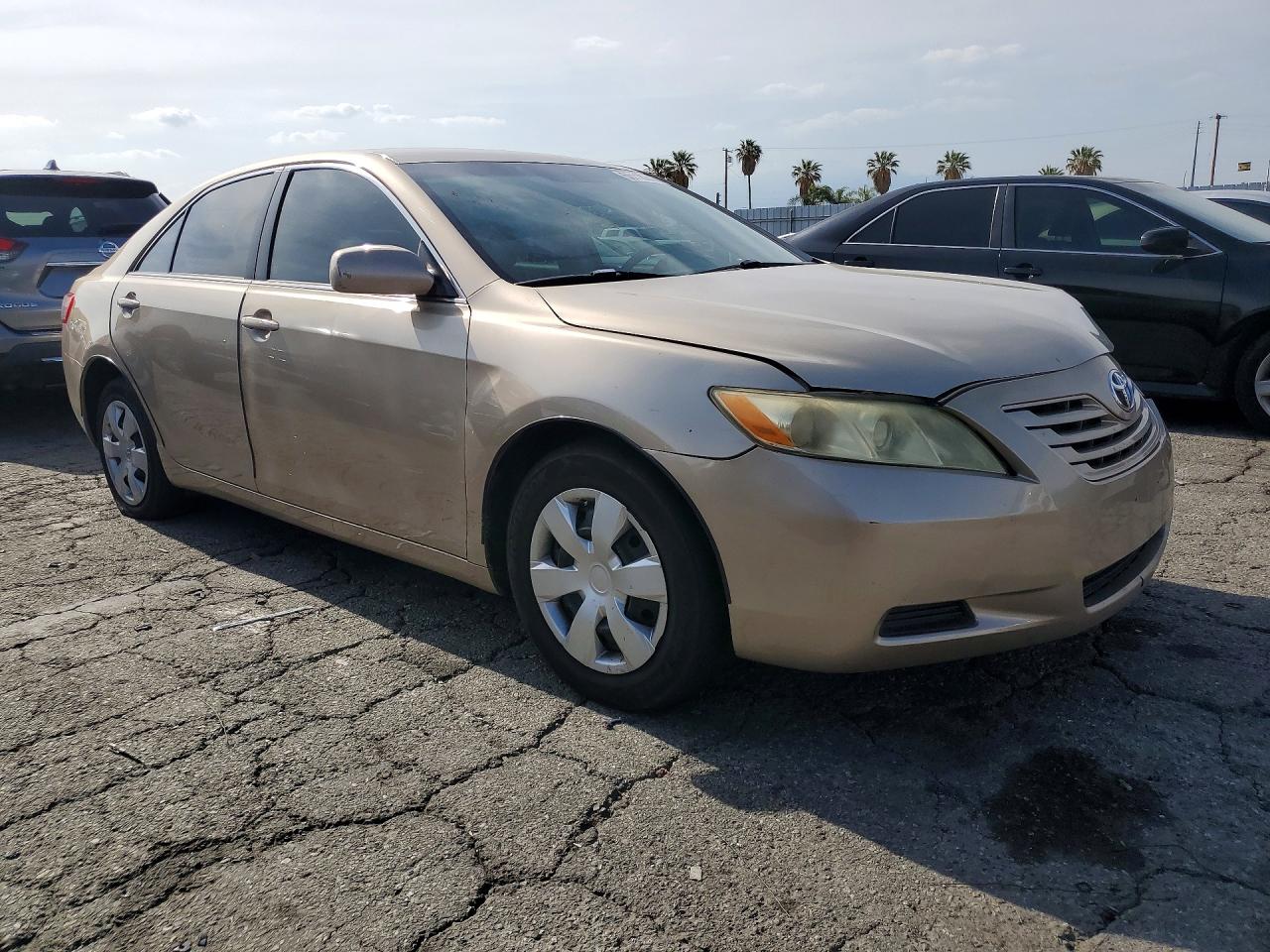 2009 TOYOTA CAMRY LE photo 10