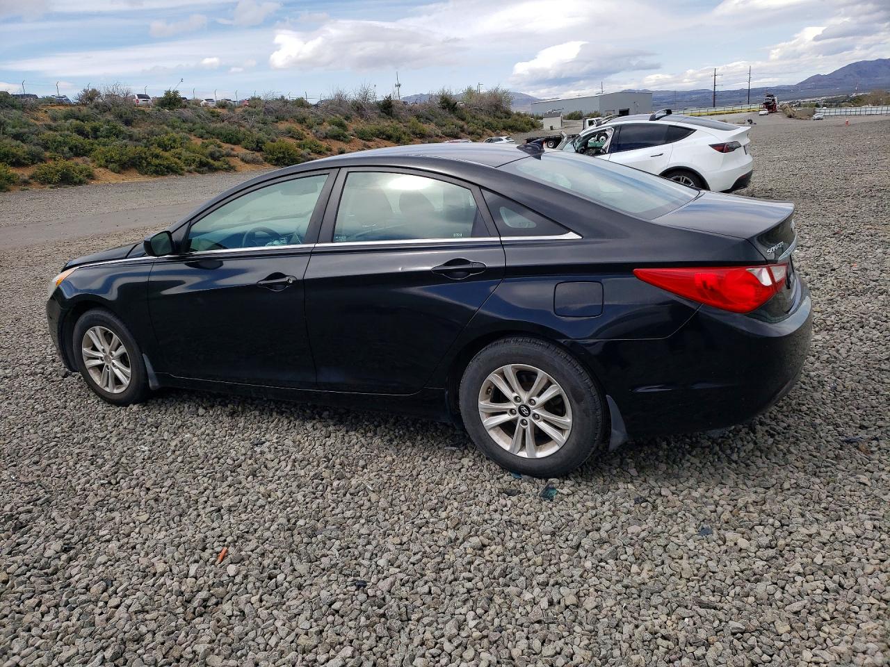 2013 HYUNDAI SONATA GLS photo 3