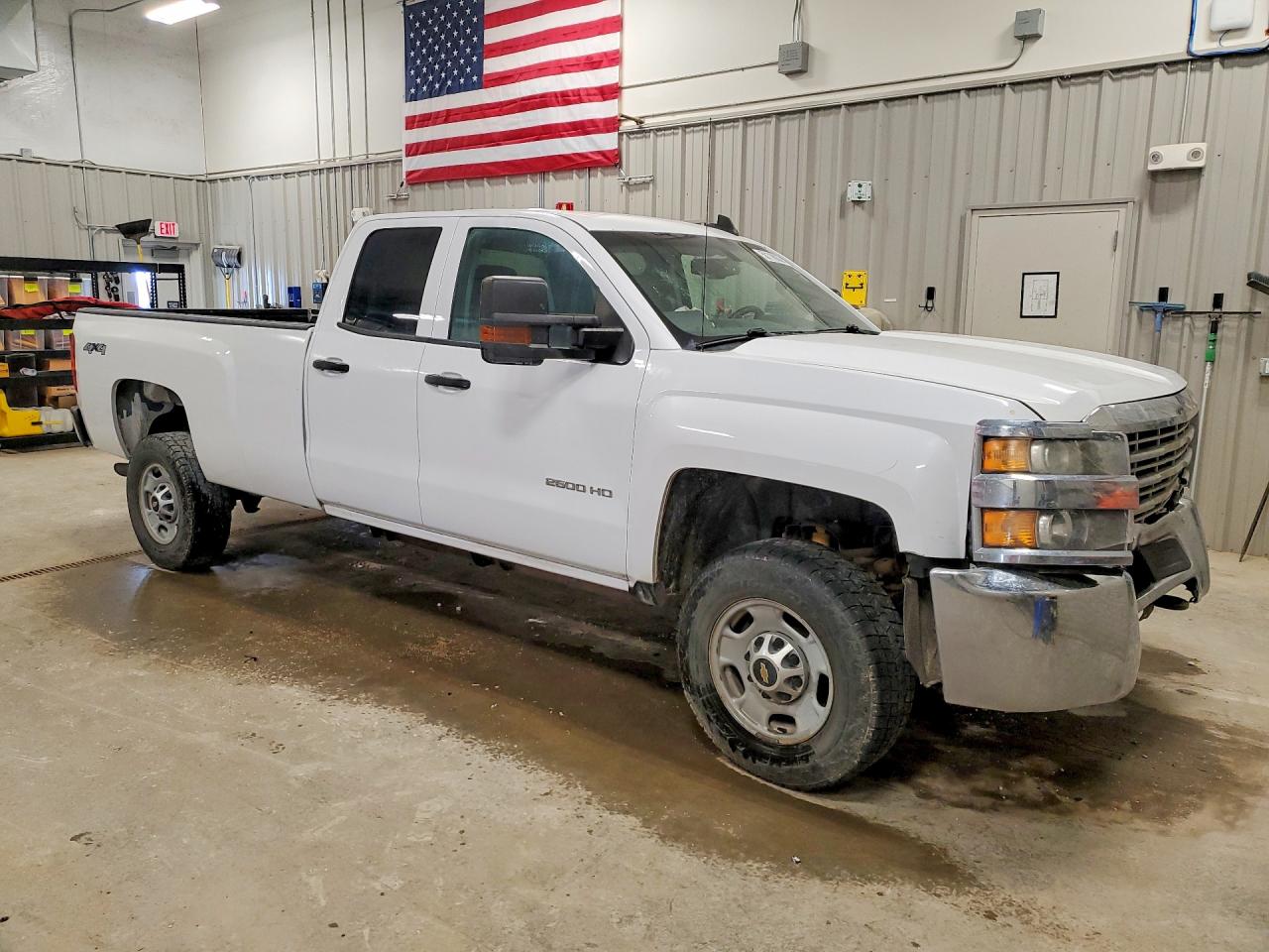 2015 CHEVROLET SILVERADO K2500 HEAVY DUTY photo 4