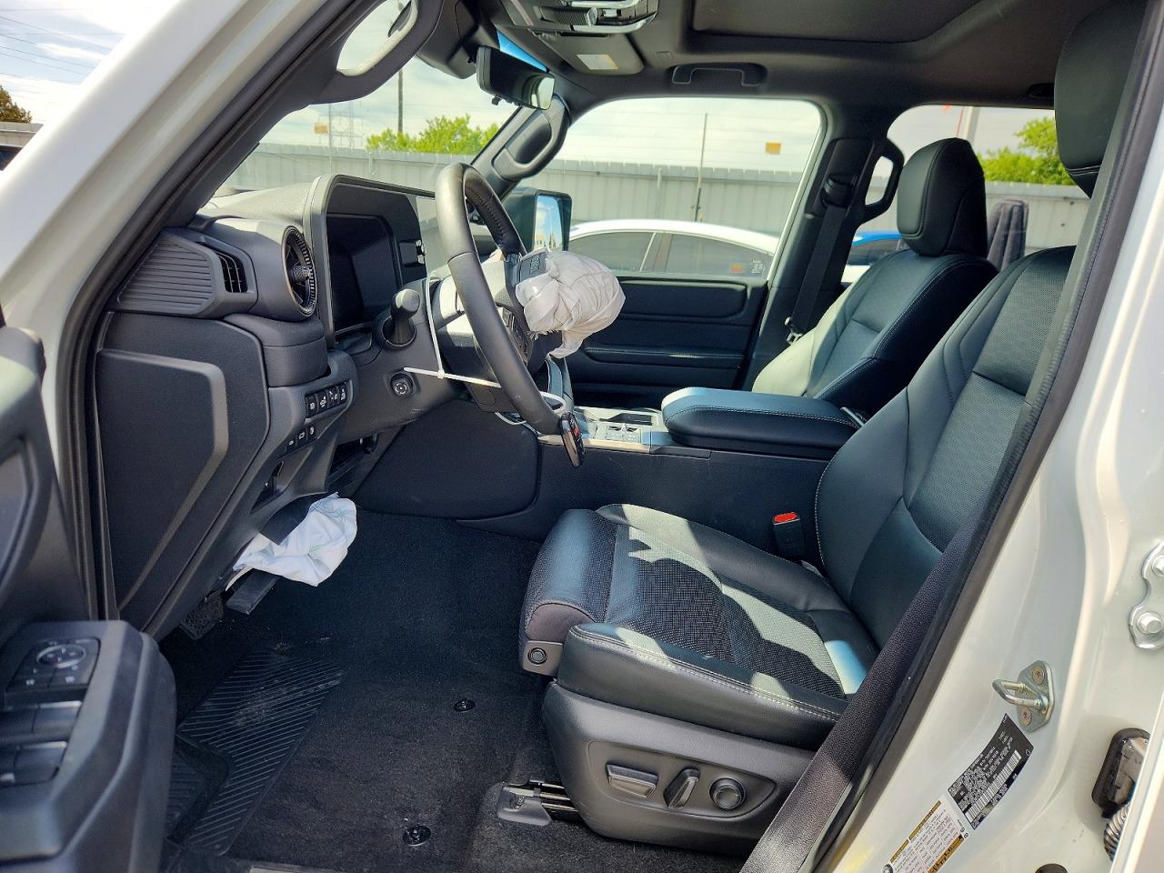 2025 TOYOTA LAND CRUISER BASE photo 13