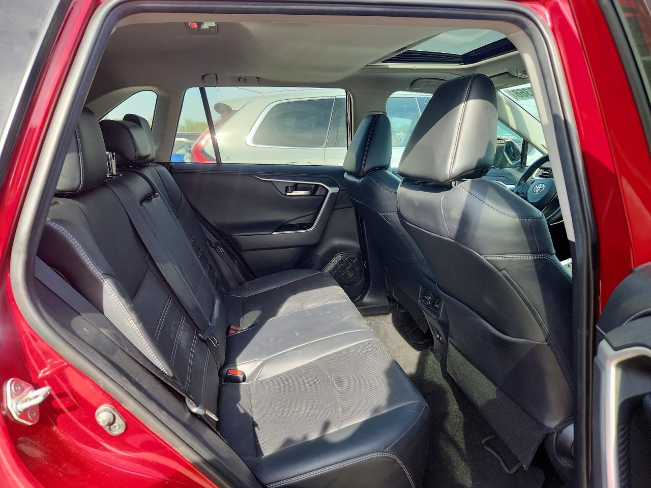 2019 TOYOTA RAV4 LIMITED photo 21