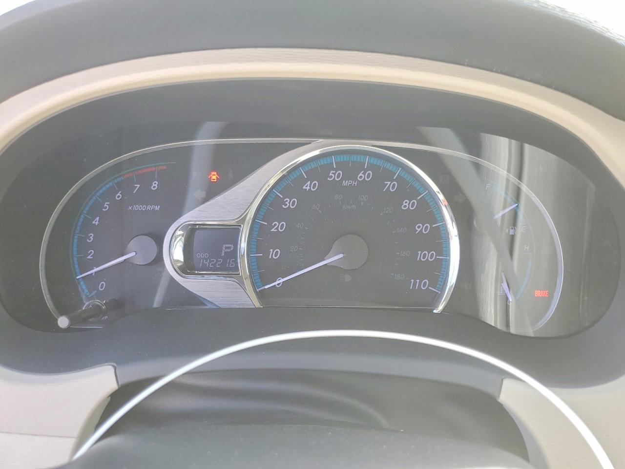 2013 TOYOTA SIENNA XLE 8-PASSENGER photo 25