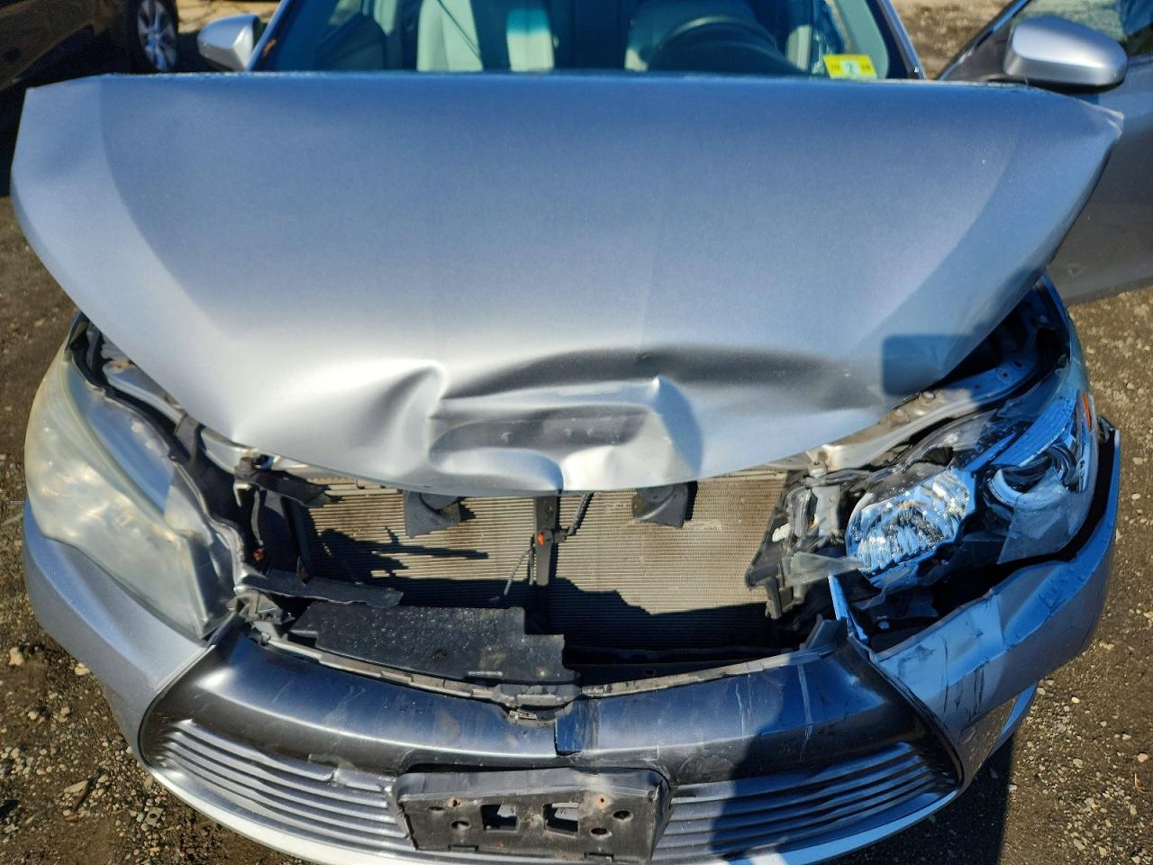 2015 TOYOTA CAMRY XLE photo 11