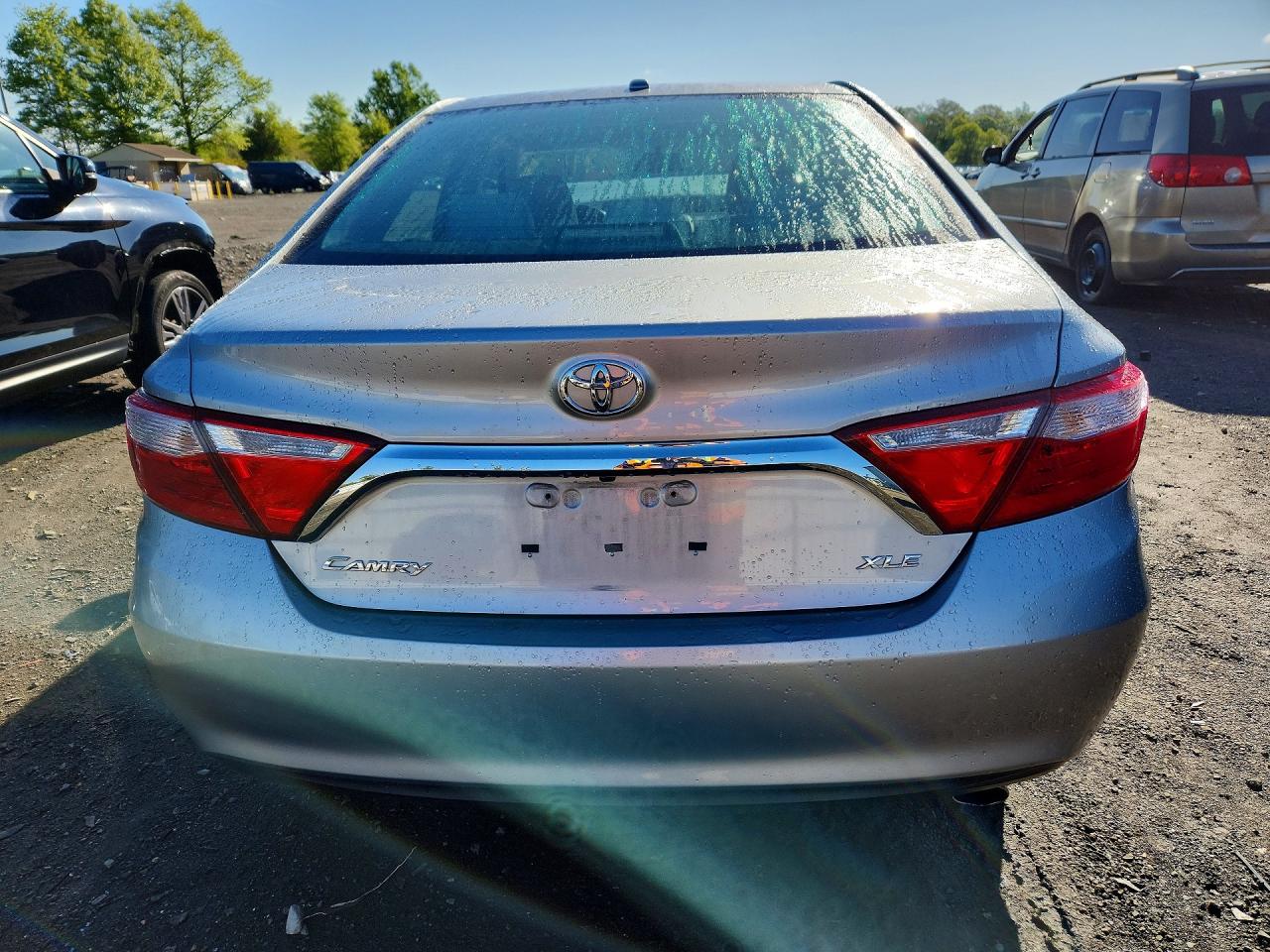 2015 TOYOTA CAMRY XLE photo 6