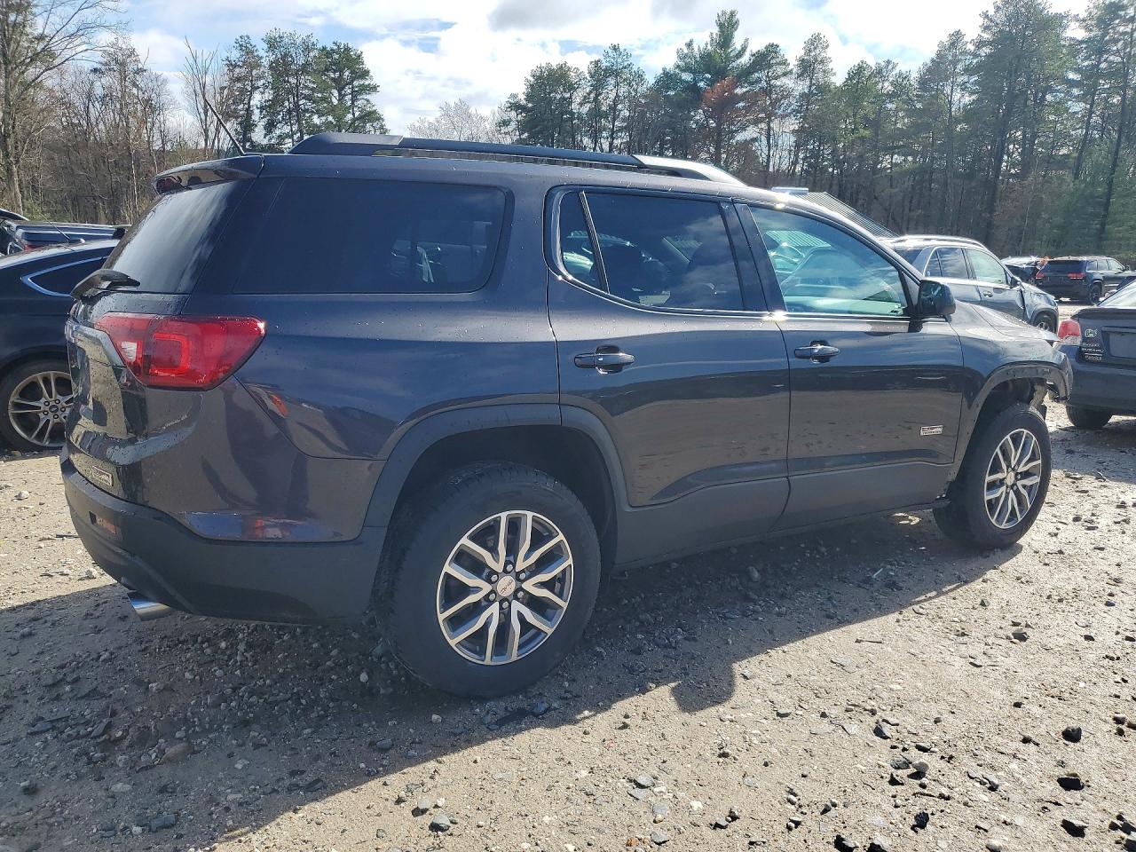 2017 GMC ACADIA ALL TERRAIN photo 5