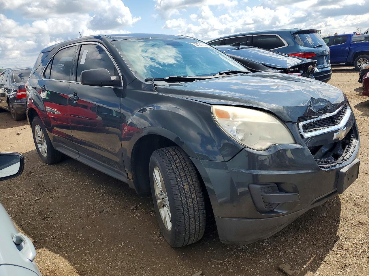 2013 CHEVROLET EQUINOX LS photo 4