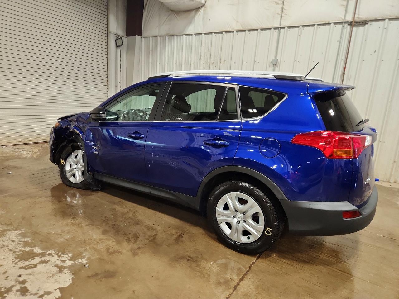 2015 TOYOTA RAV4 LE photo 3