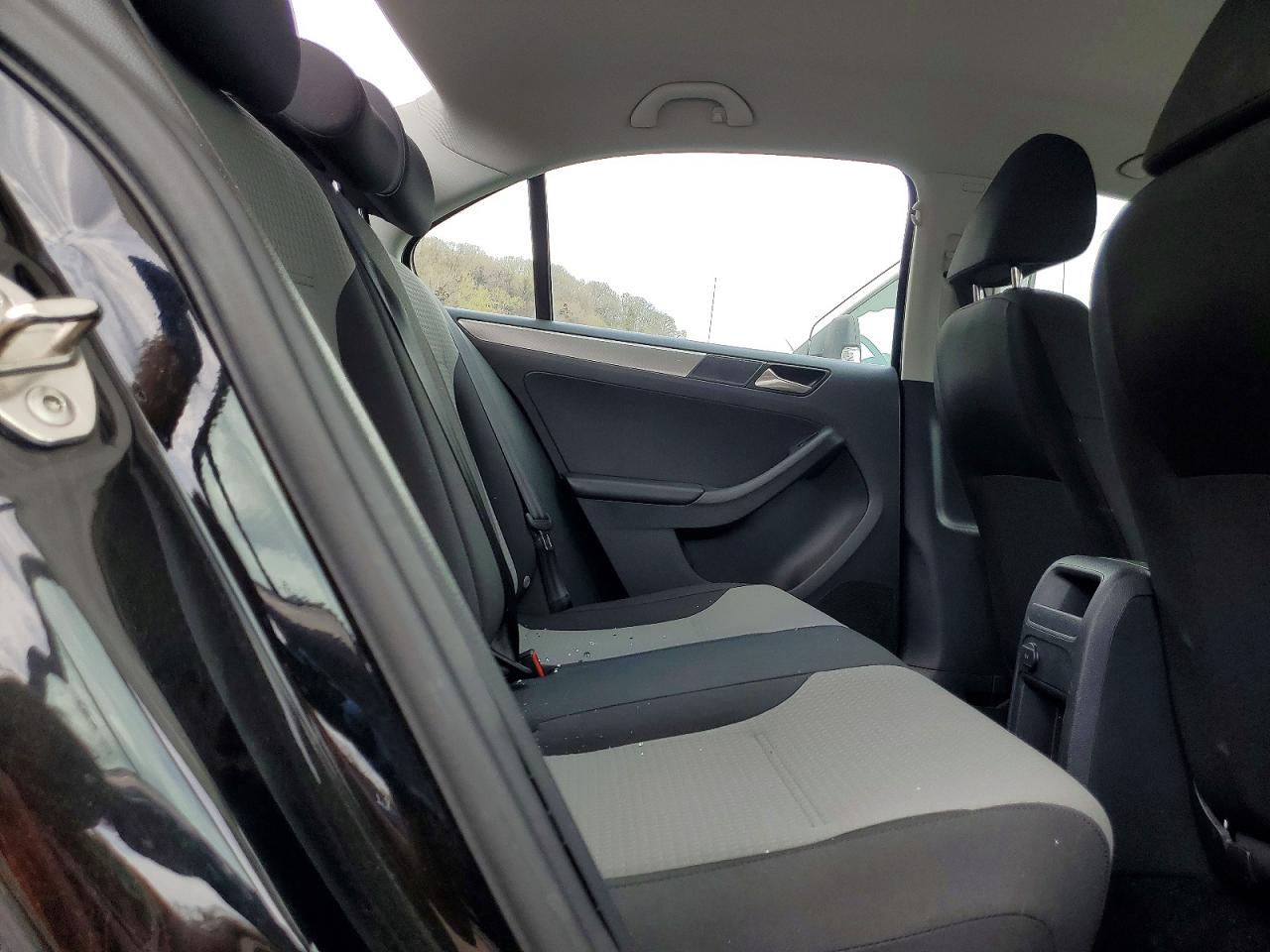 2017 VOLKSWAGEN JETTA S photo 28
