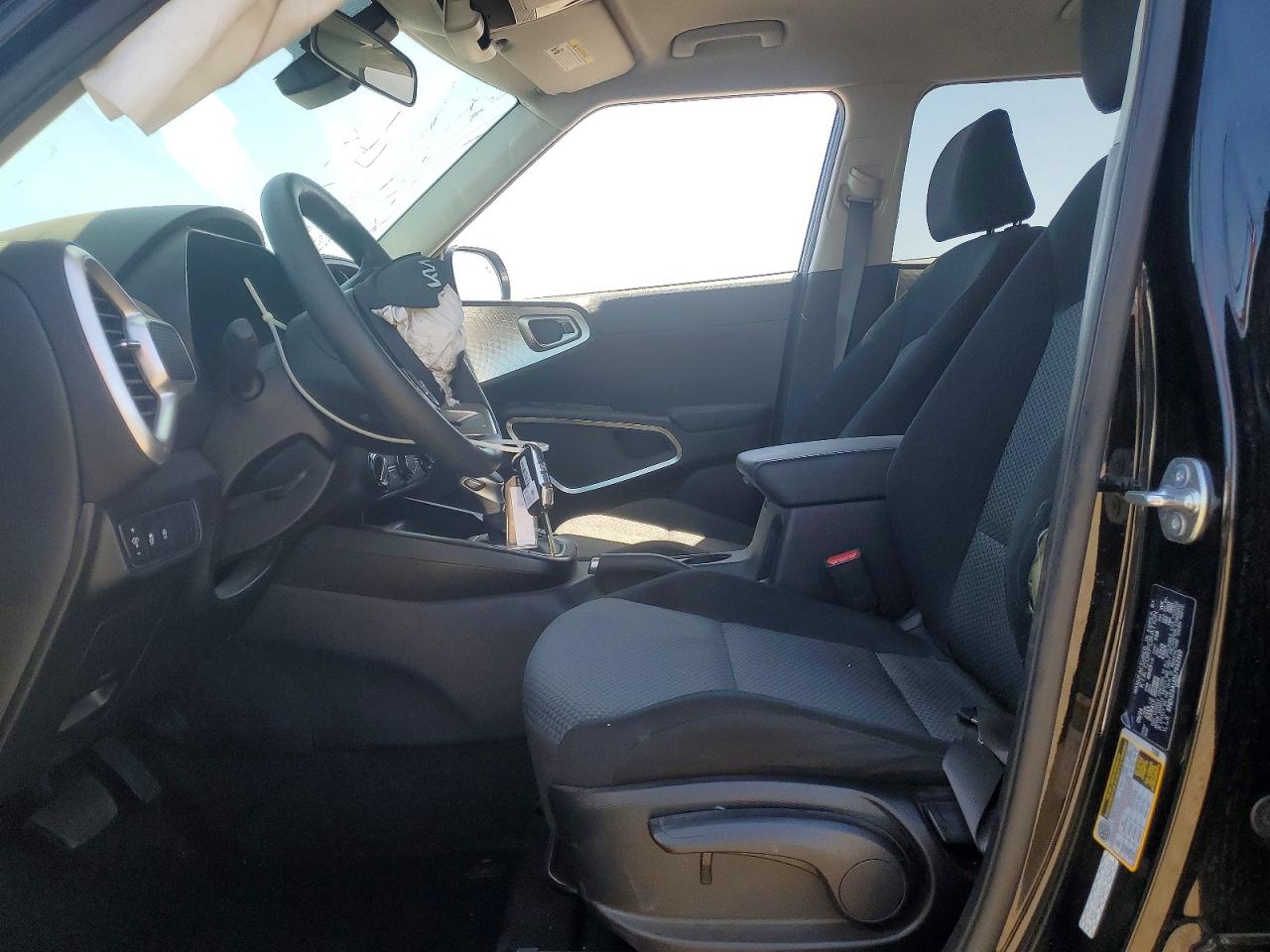 2025 KIA SOUL LX photo 7