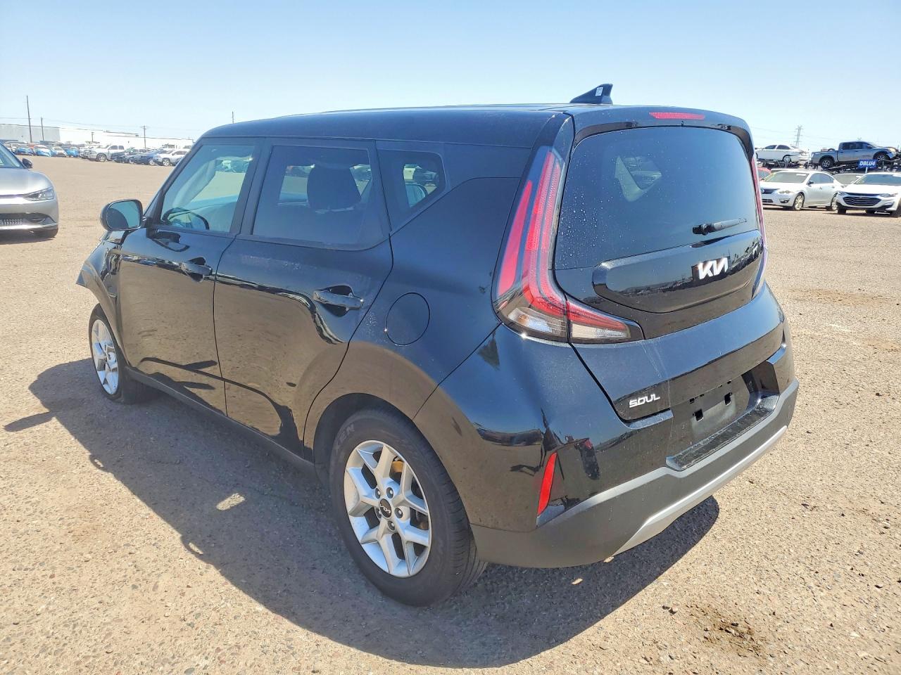 2025 KIA SOUL LX photo 2