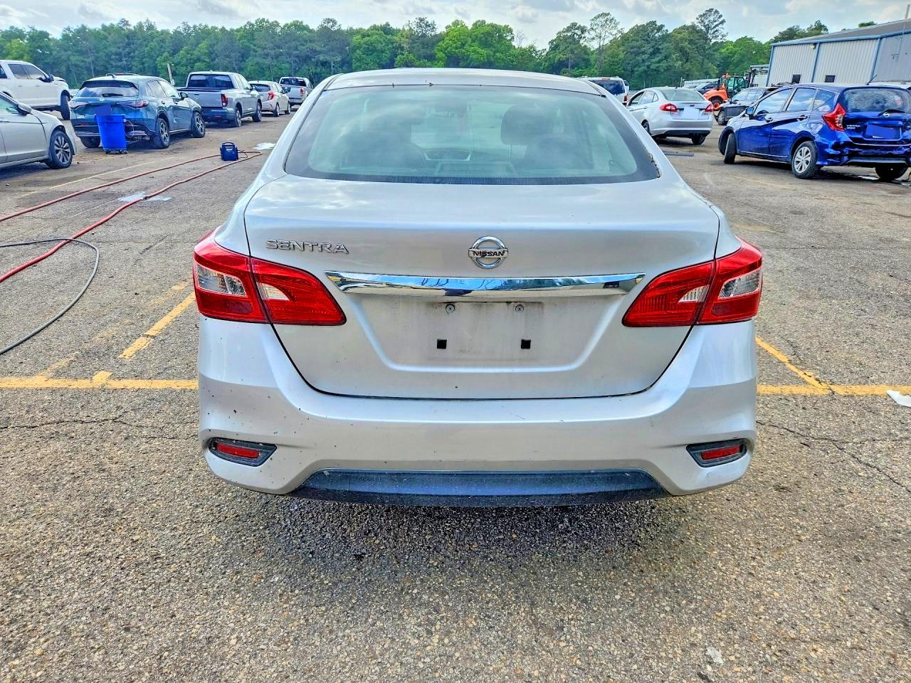 2017 NISSAN SENTRA S photo 11