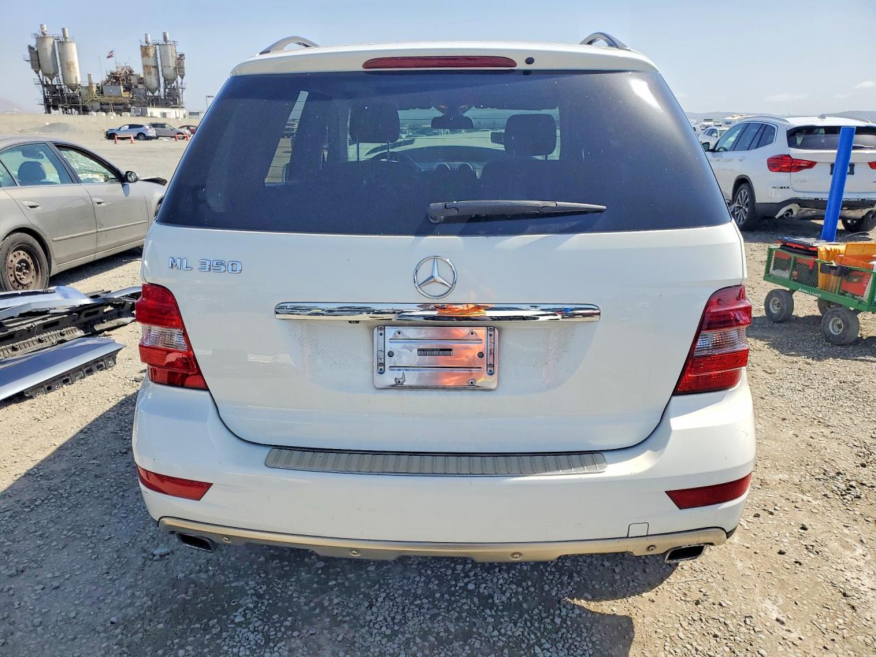 2011 MERCEDES-BENZ ML 350 photo 16