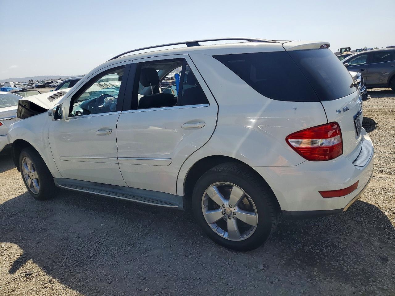 2011 MERCEDES-BENZ ML 350 photo 4