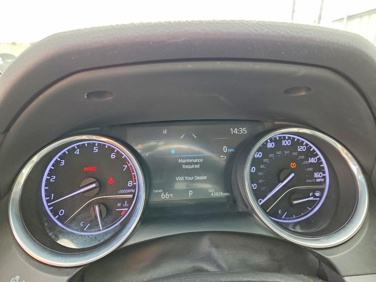 2020 TOYOTA CAMRY LE photo 17