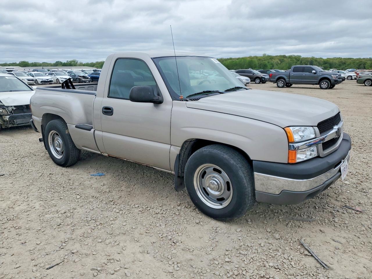 2004 CHEVROLET SILVERADO C1500 photo 10