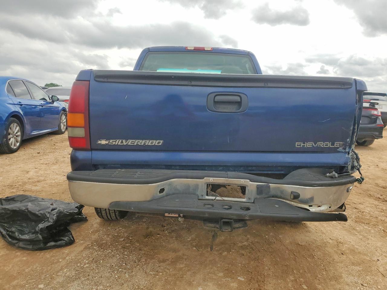 2002 CHEVROLET SILVERADO C1500 photo 11