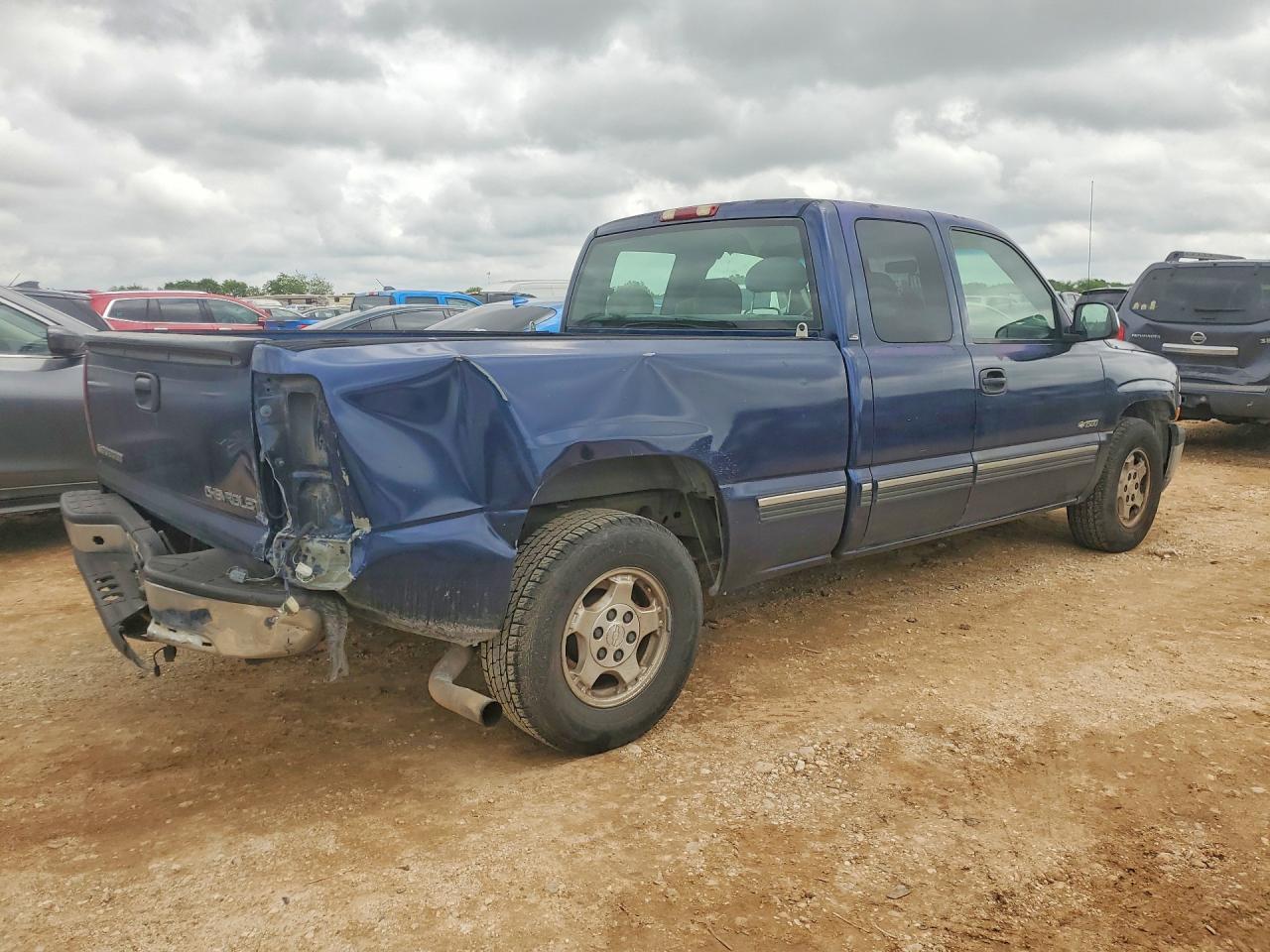 2002 CHEVROLET SILVERADO C1500 photo 5