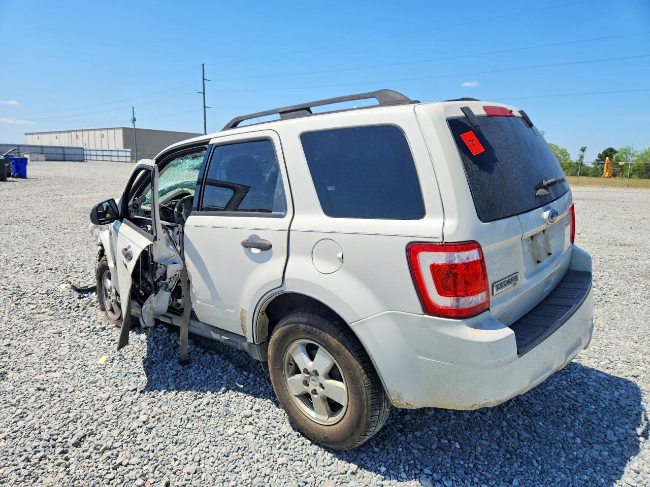 2011 FORD ESCAPE XLT photo 3
