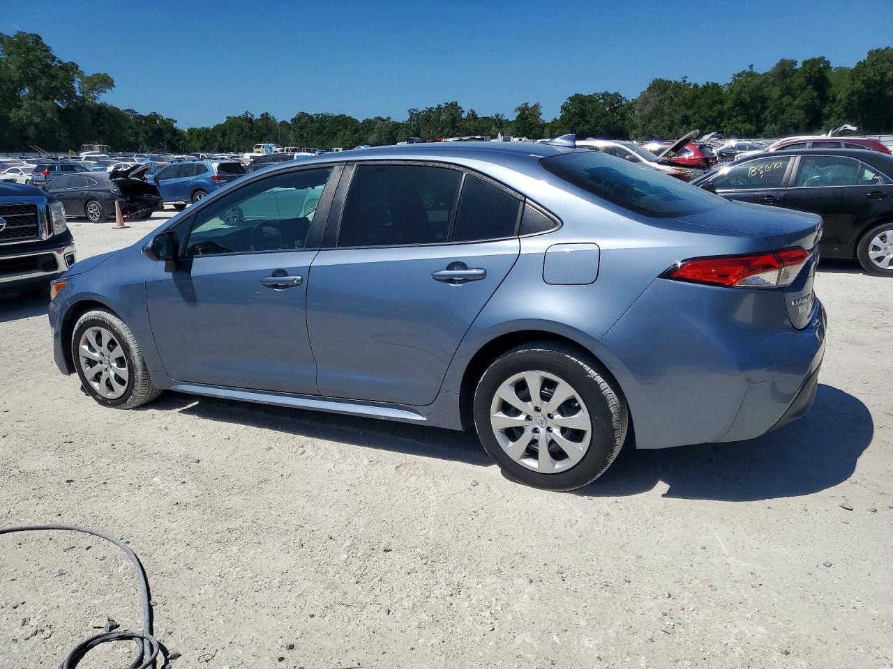 2024 TOYOTA COROLLA LE photo 3