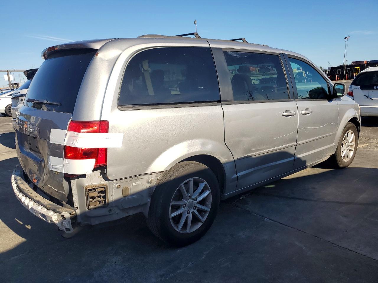 2015 DODGE GRAND CARAVAN SXT photo 5