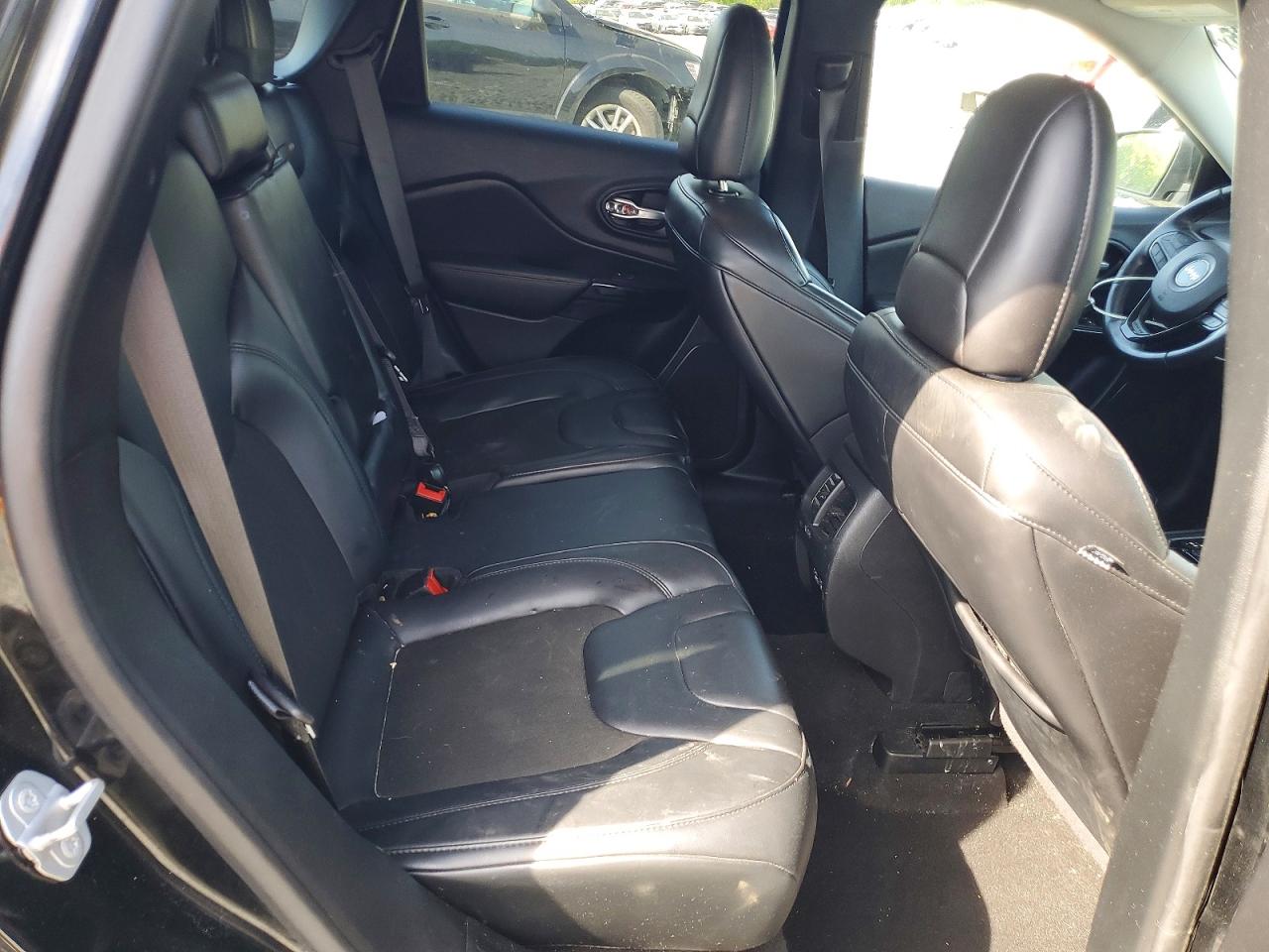 2021 JEEP CHEROKEE LATITUDE PLUS photo 21