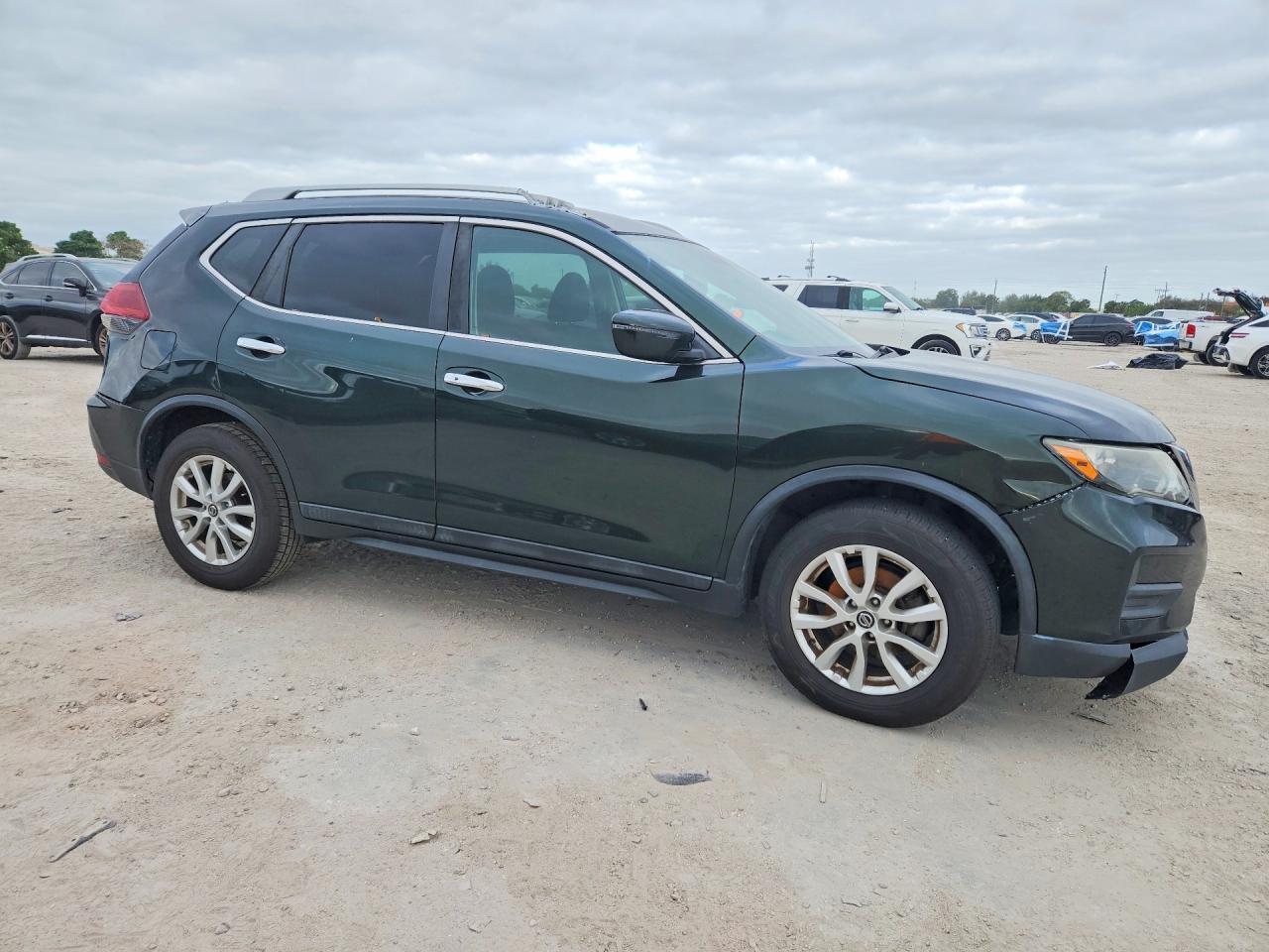2018 NISSAN ROGUE SV photo 7