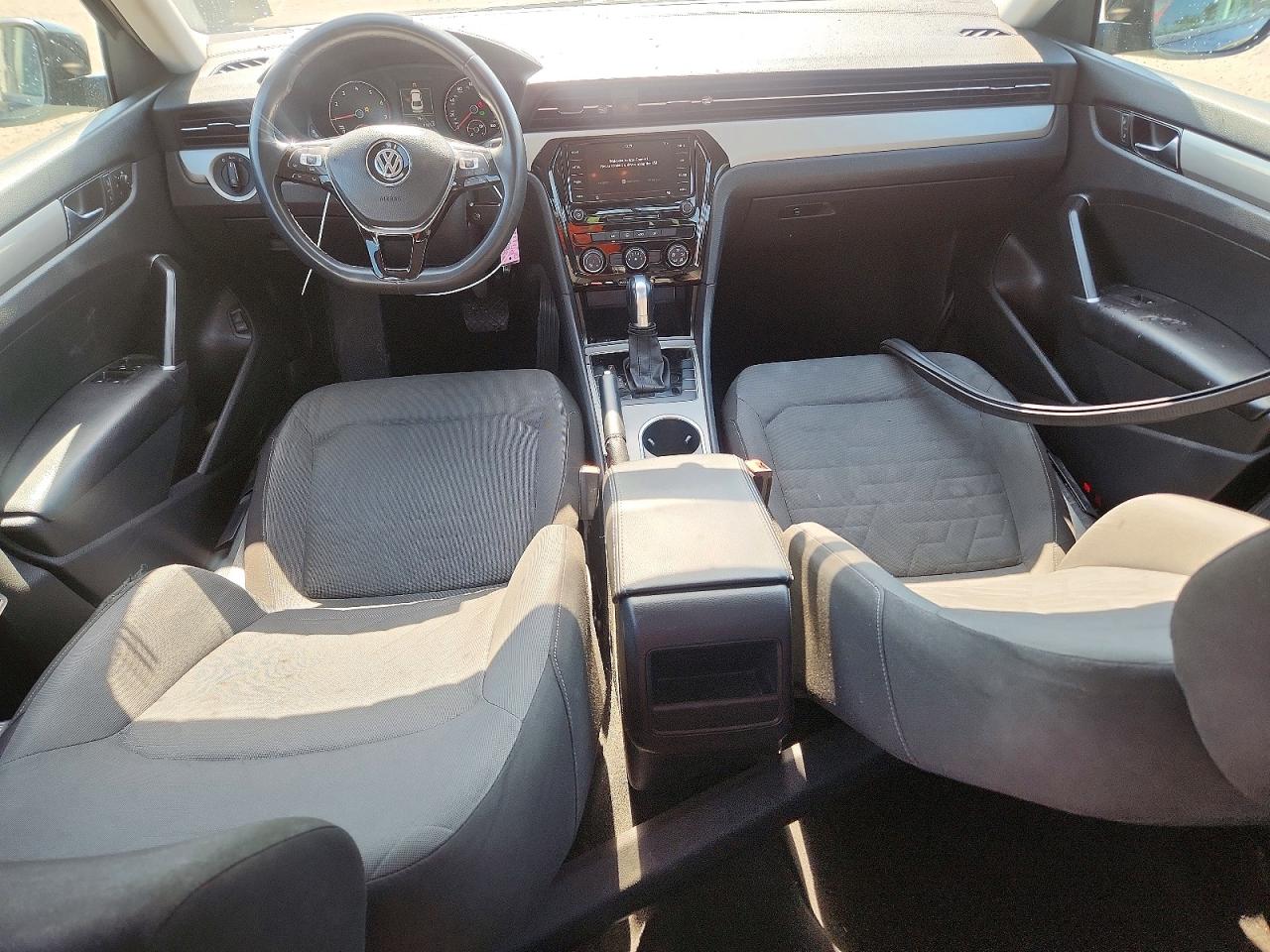 2021 VOLKSWAGEN PASSAT S photo 22