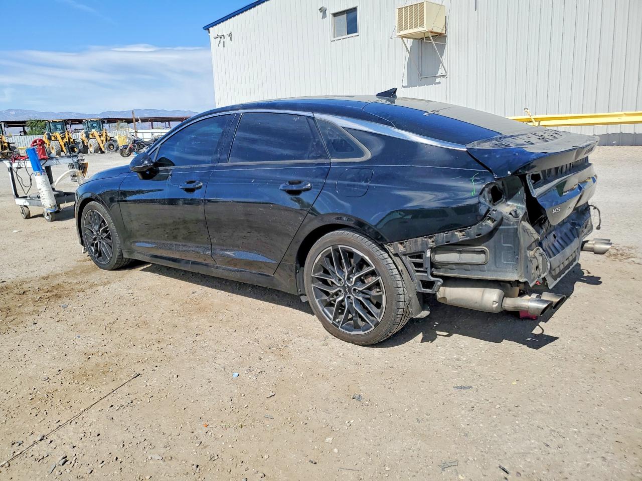 2023 KIA K5 GT photo 3