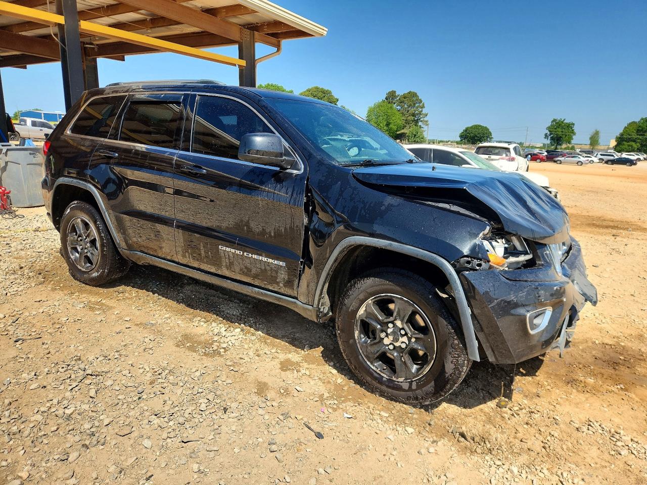 2014 JEEP GRAND CHEROKEE LAREDO photo 4