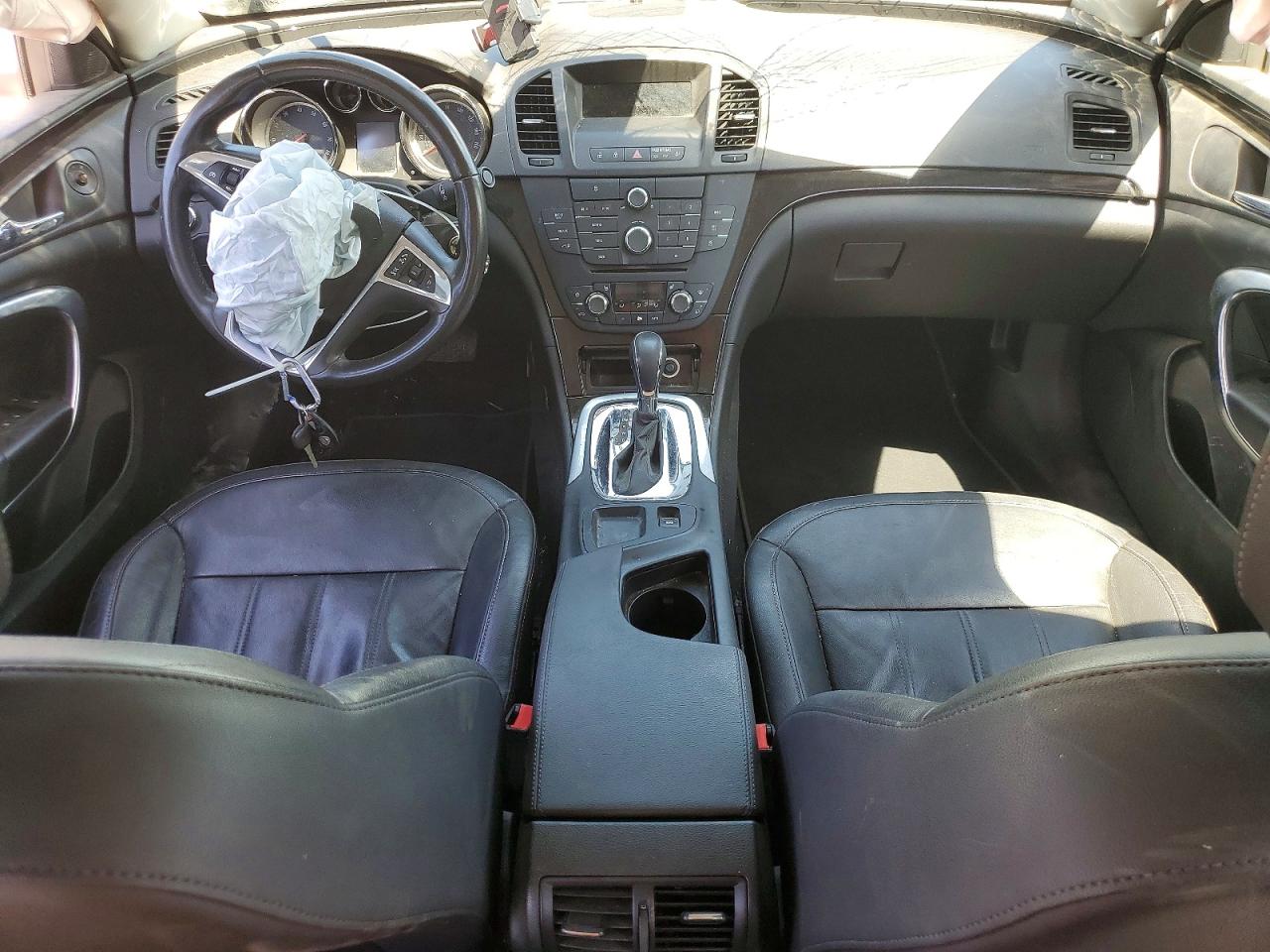 2011 BUICK REGAL photo 15