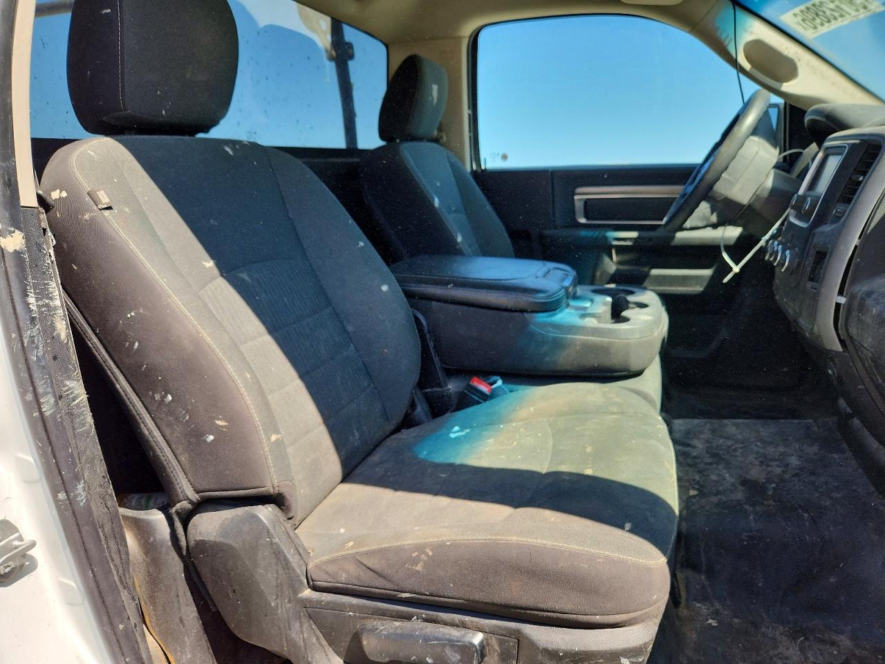 2022 RAM 1500 CLASSIC TRADESMAN photo 21