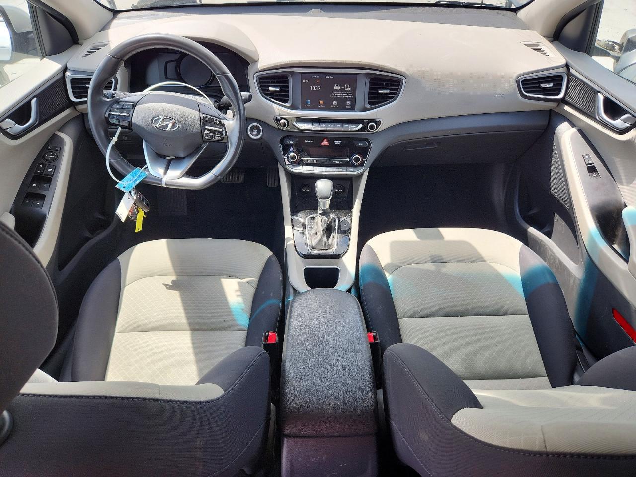 2018 HYUNDAI IONIQ SEL photo 8