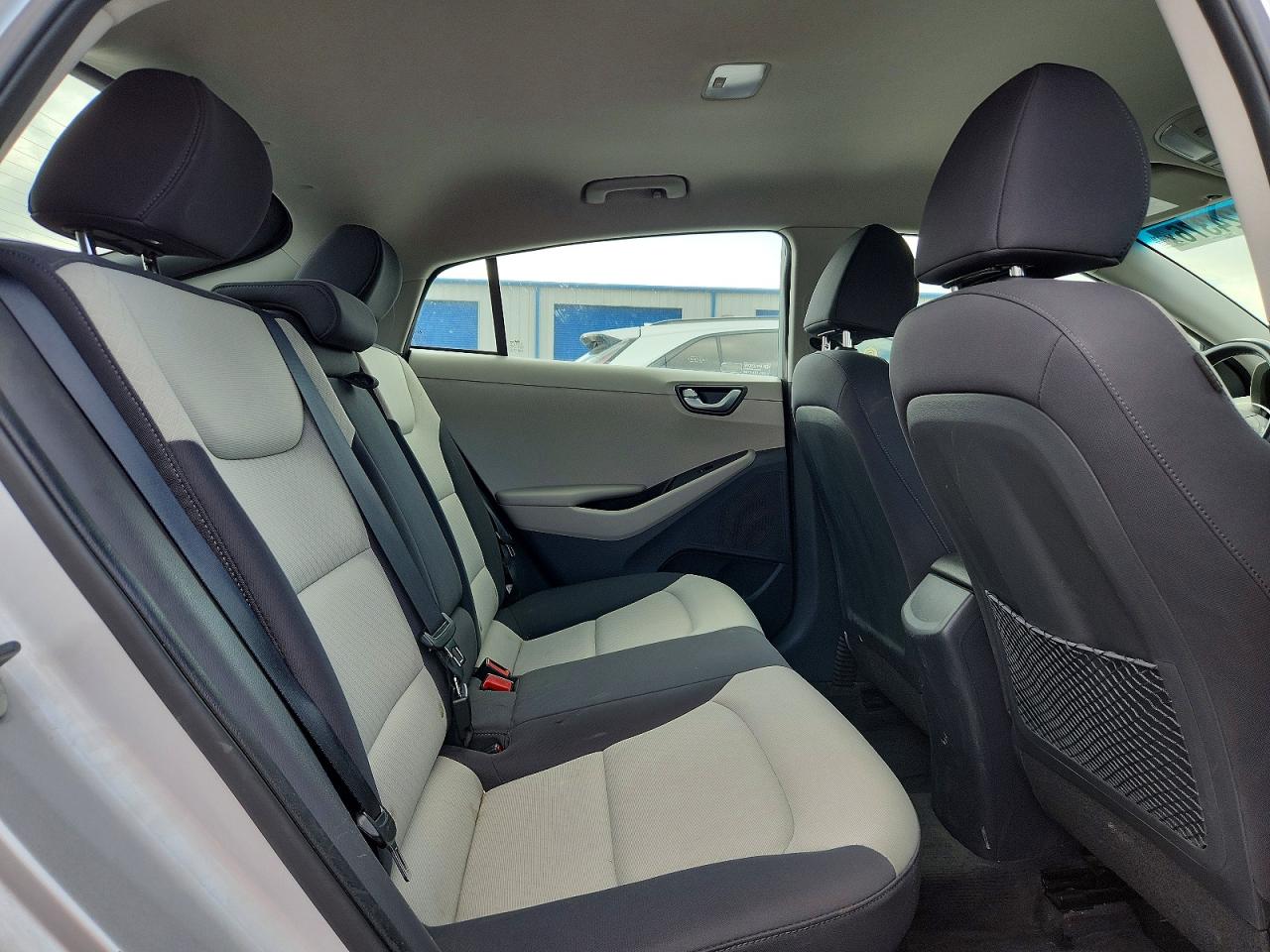 2018 HYUNDAI IONIQ SEL photo 10