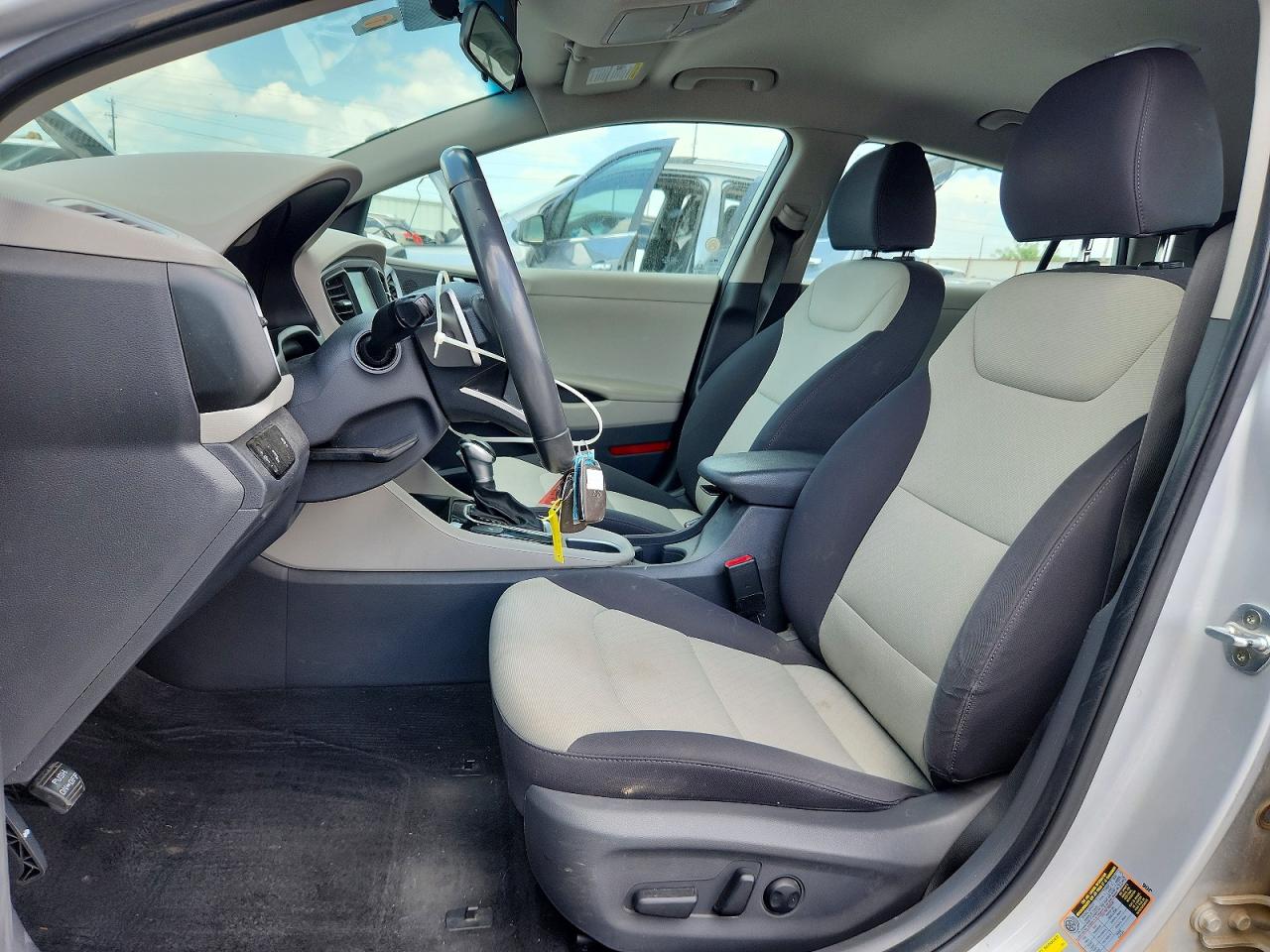 2018 HYUNDAI IONIQ SEL photo 7